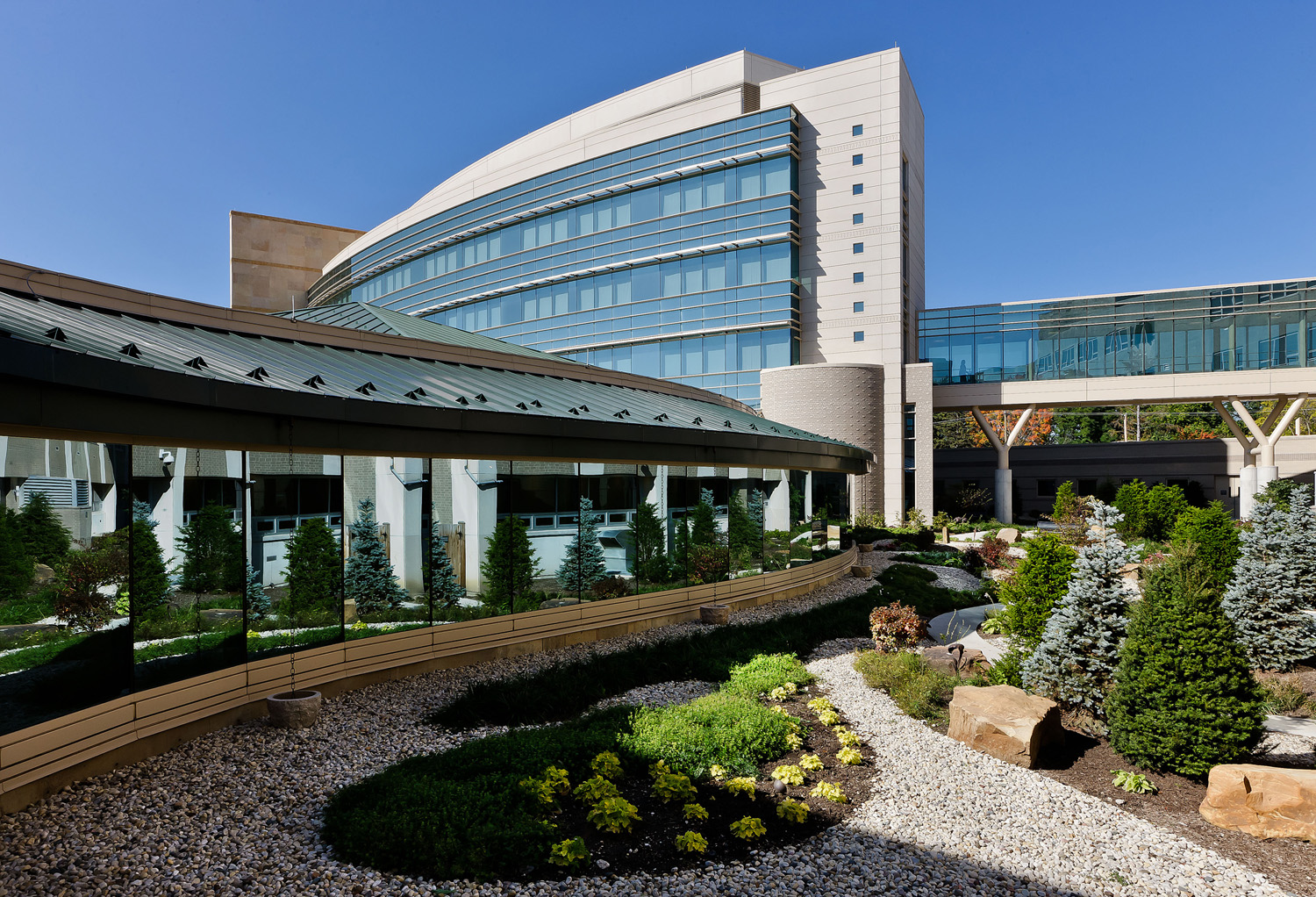 Healing Garden Healing garden outside medical center
